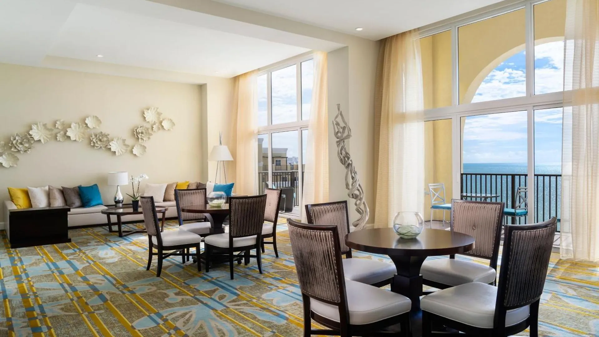The Ritz-Carlton, Aruba Hotel Palm Beach