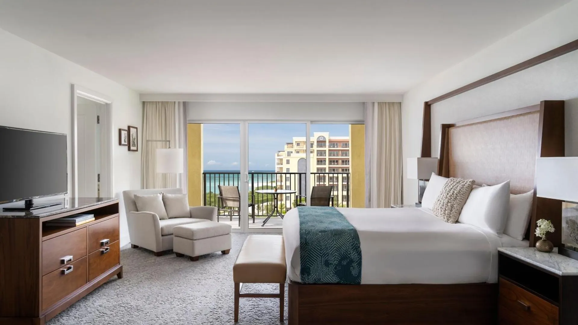 The Ritz-Carlton, Aruba Hotel Palm Beach