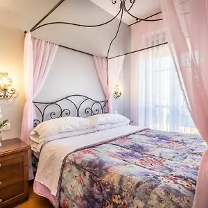 https://bed-and-breakfast-antiche-armonie.it-tuscanyhotel.com